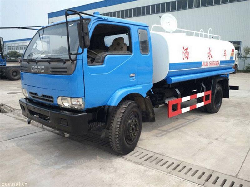 路面沖洗灑水車